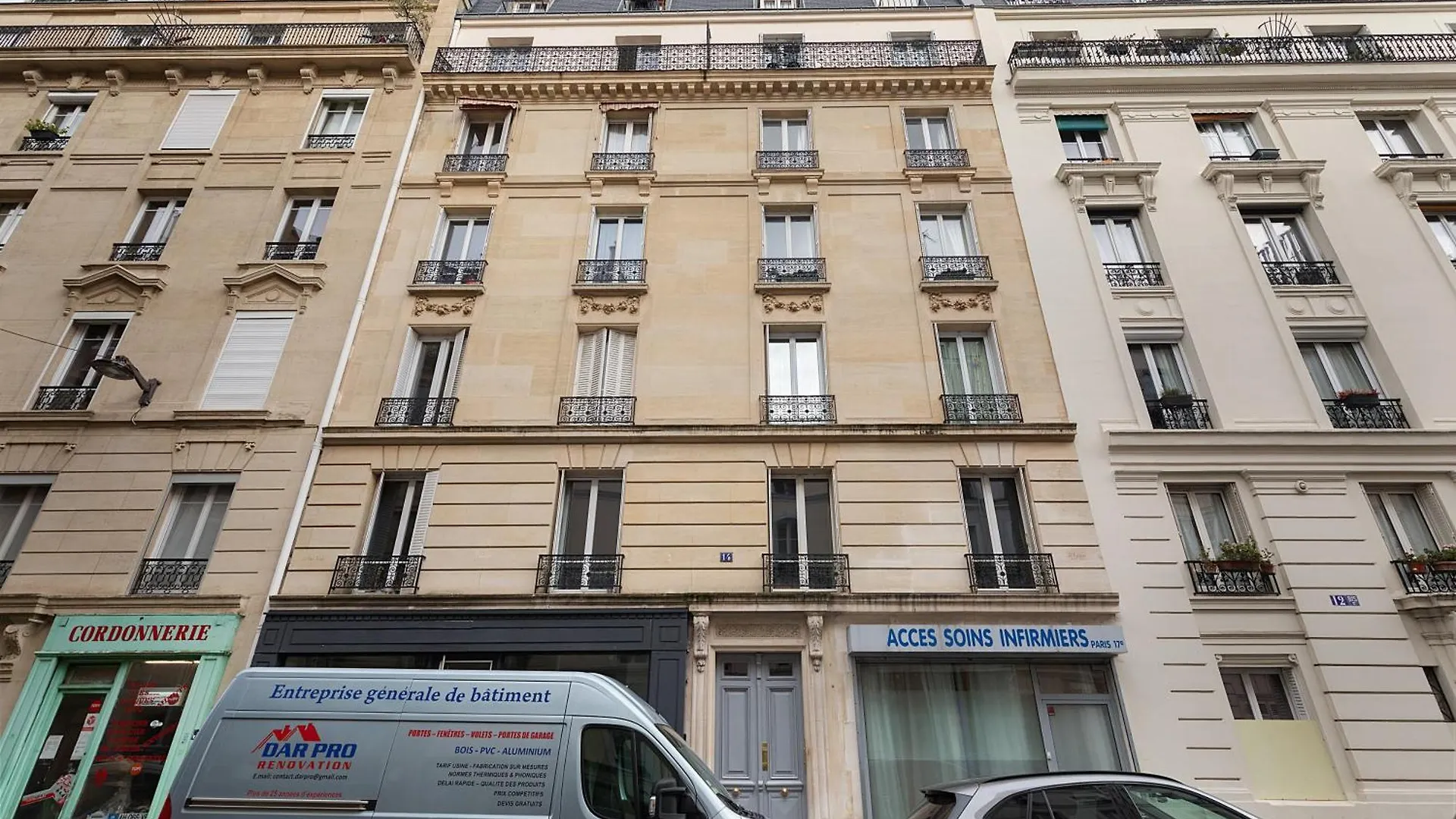 Guestrust - Champeret Porte Maillot - Ternes * Paris